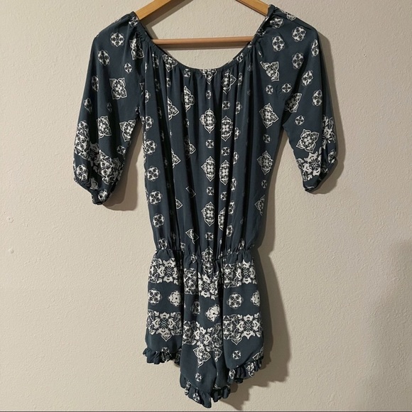 Faithfull the Brand grayish blue patterned romper - Picture 7 of 13